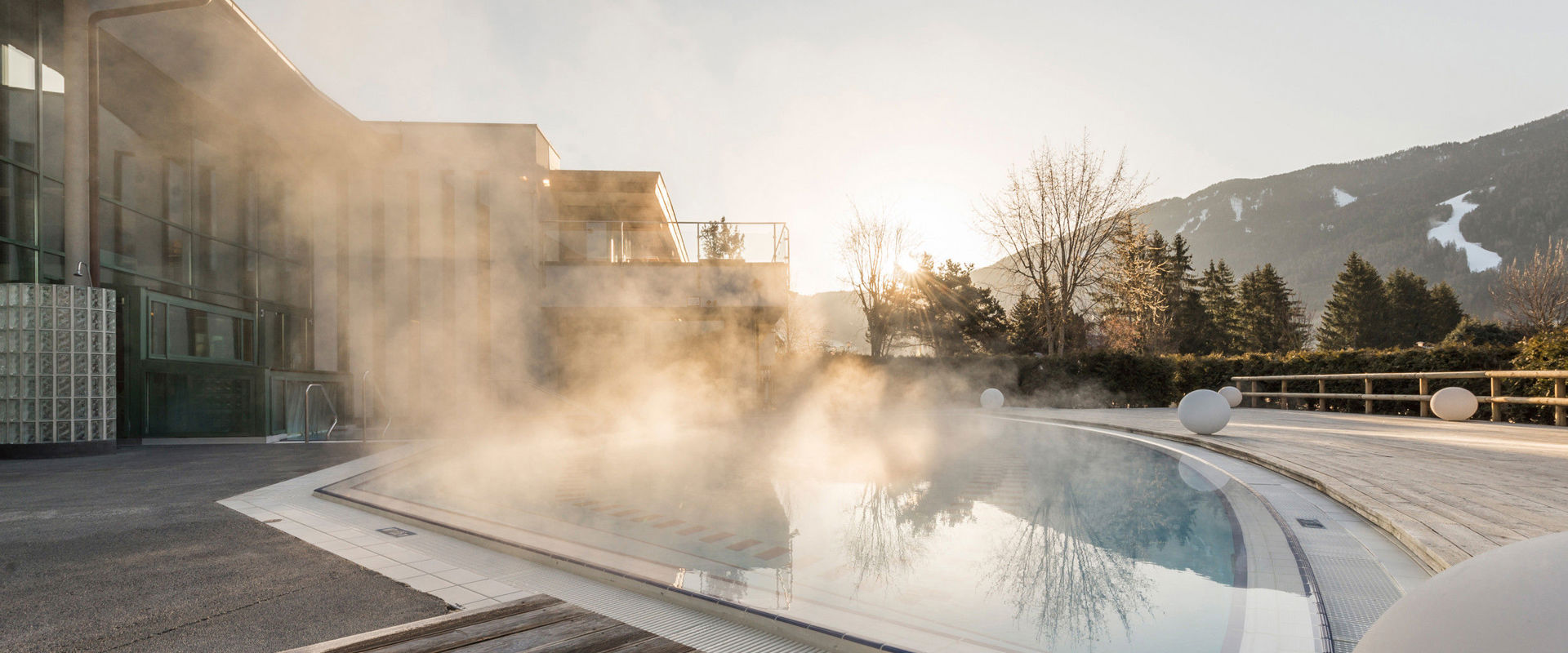 Indoor swimming pool Cron4 Area esterna piscina Cron4.