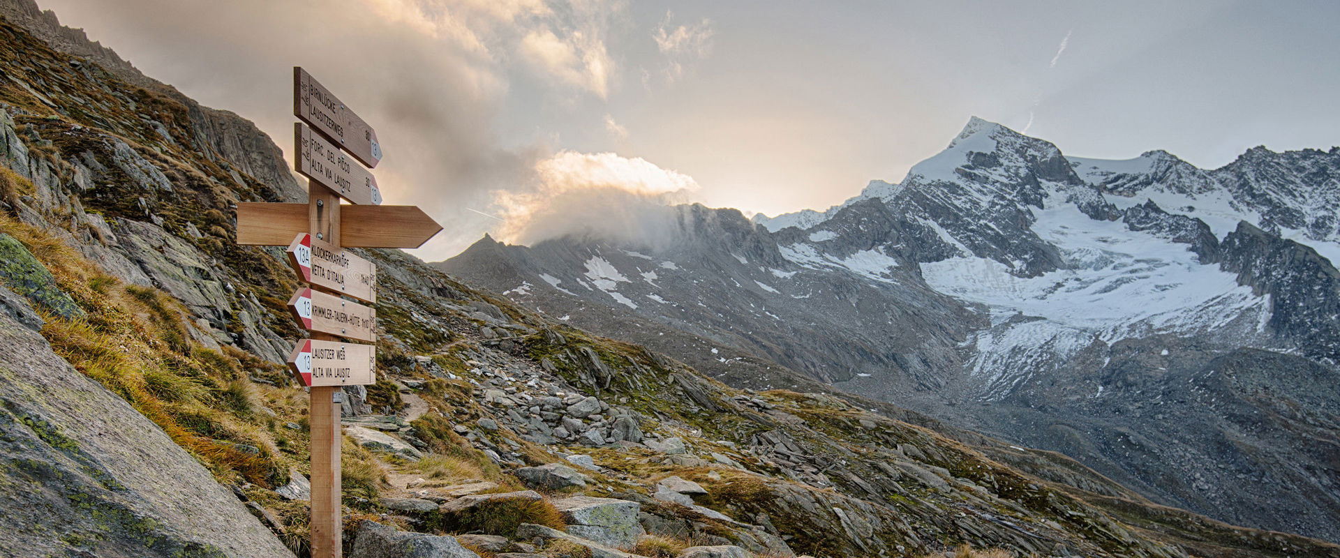 Lausitzer high trail Signposting along the Lausitzer high trail.