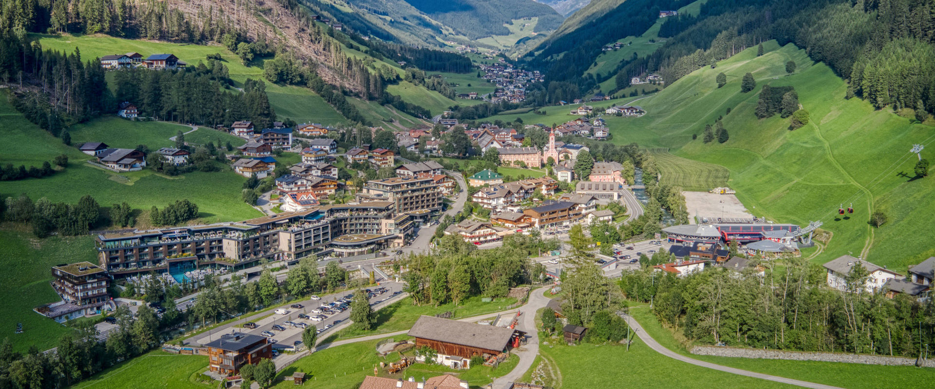 Steinhaus The village of Steinhaus with the Amonti and Lunaris hotel complex.