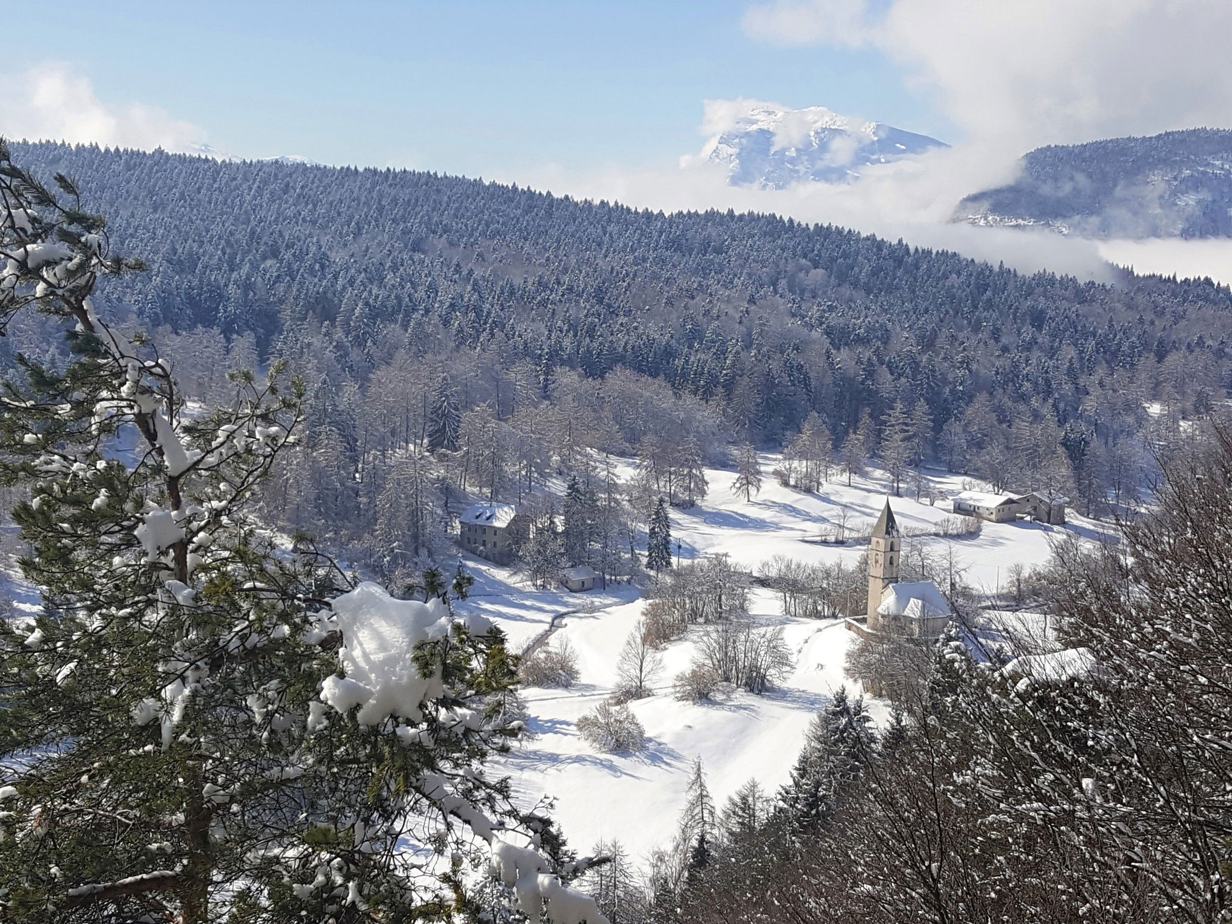 Winter landscape on the Fennberg above Magreid.