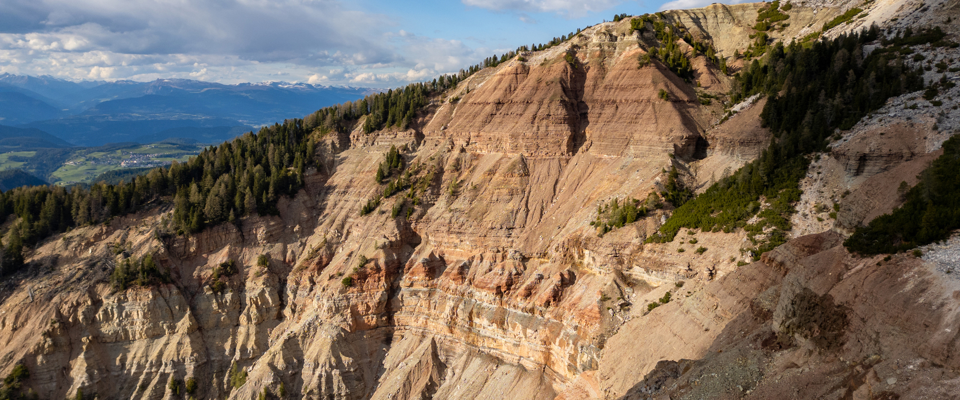 Rock deposits in the Bletterbach gorge in the Eggental valley.